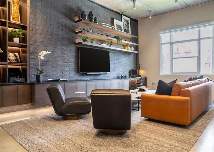 Wynwood Condo, Walk To Restaurants And Nightclubs!